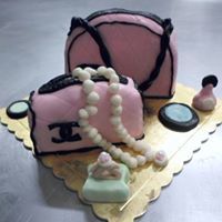 Ντίνα Ντινάκι