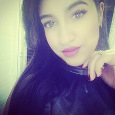 Salma reads