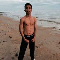Ari R