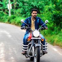 വിനീത് വി