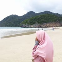 Nining Yeeyee