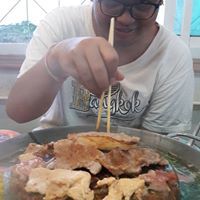 พัชรพล คนไม่มีค่า