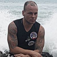 Валентин Николов