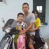 พี่พลอย น้องเพชร