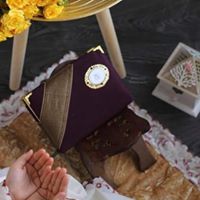 بإبتسامتي تشرق شمس الأمل