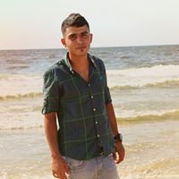 ادم الاستاذ