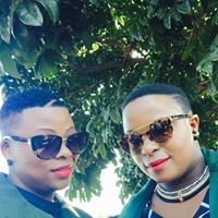 Aphinda Mzozoyana