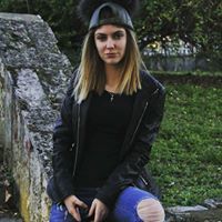 Лора Александрова