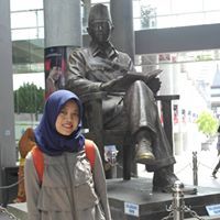 Risa Listyaningrum