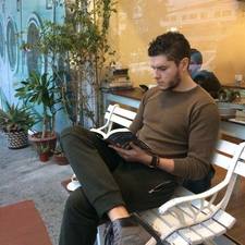 atrapado en sus páginas