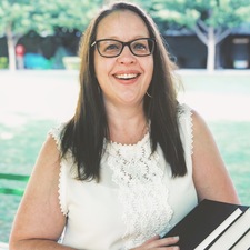 Jamele (BookswithJams)