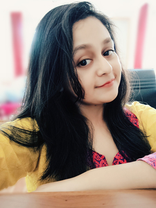 Sohinee Reads & Reviews (Bookarlo)