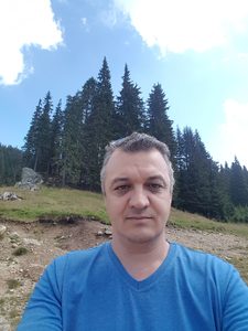 Vali Negoiță