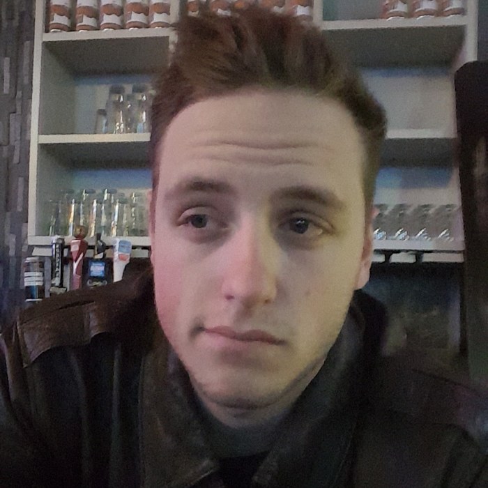 Goodreads profile picture for @householder