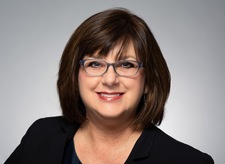 Lynette Thom