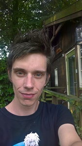 Bas