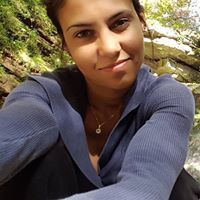 Симона Денева