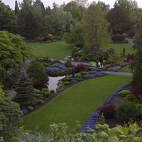 غدير أبو عطيه