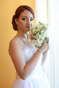 Нели Апостолова