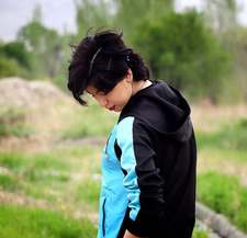 ارغوان بیرق گلگون بهار