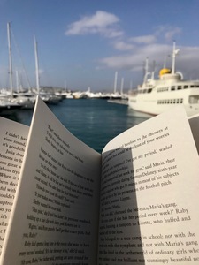 Greta (Upcloseandbookish)
