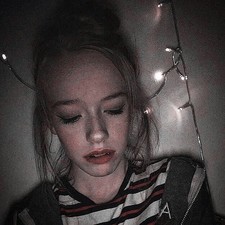 ☾ ℓιzzιε Anne †