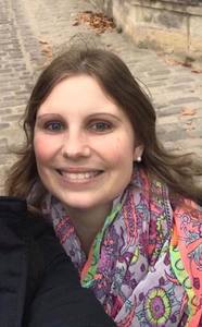 Stéphanie S. (stephsimlibrarian)