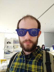 Άγγελος Θεο