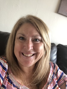 Justine Holmes