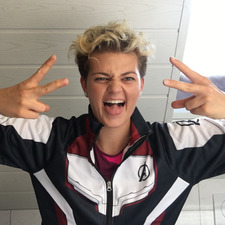 Jen (Jenspointlessblog)