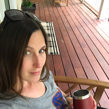 Ashley (ashleysbookthoughts)