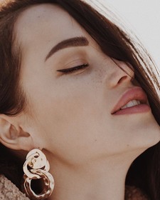 Anna Bella