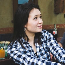 Valia (beingshelfaware)