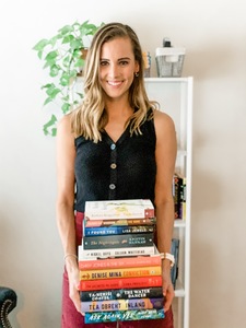 Alaina (Booksandetcetera)