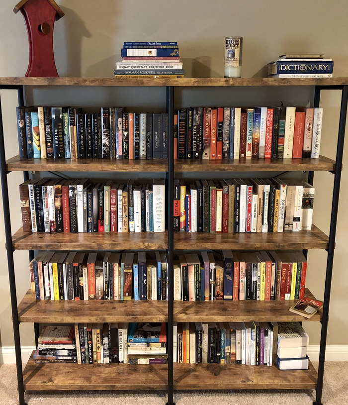 Goodreads profile picture for @leslie