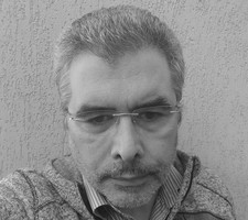 Петър Мишков