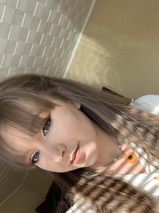 Лори Михова