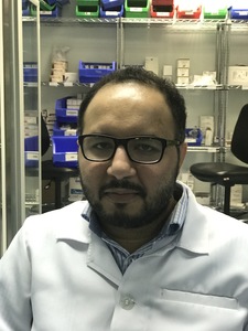 أيمن آل زاهر