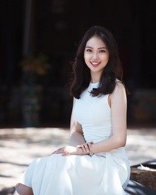 Huỳnh Thỵ  Khánh Linh