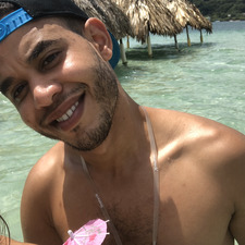 Zi Ashukri