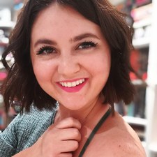 Amanda - FictionallyAmanda