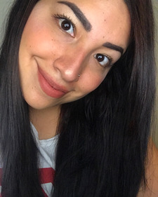 Daphne Egoávil