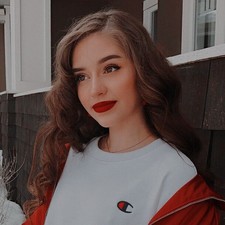 ana lyvia