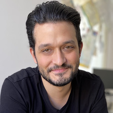 Levent Özel