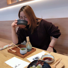 Dùng Bồn Ăn Cơm