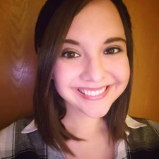 Hana (the bookish banana)