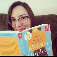 Allyson || allys.book.corner ❤️