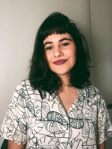 Deirdre Holanda