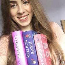 Emma (escapetothebookshelf)