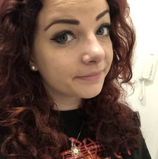 Chrissy (xdemon_hunterx)